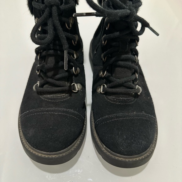 Ugg Azell Hiker Weather Boot size 3 youth - Picture 4 of 7